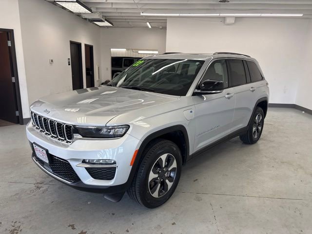 Used 2022 Jeep Grand Cherokee Limited 4xe AWD/4WD image 4