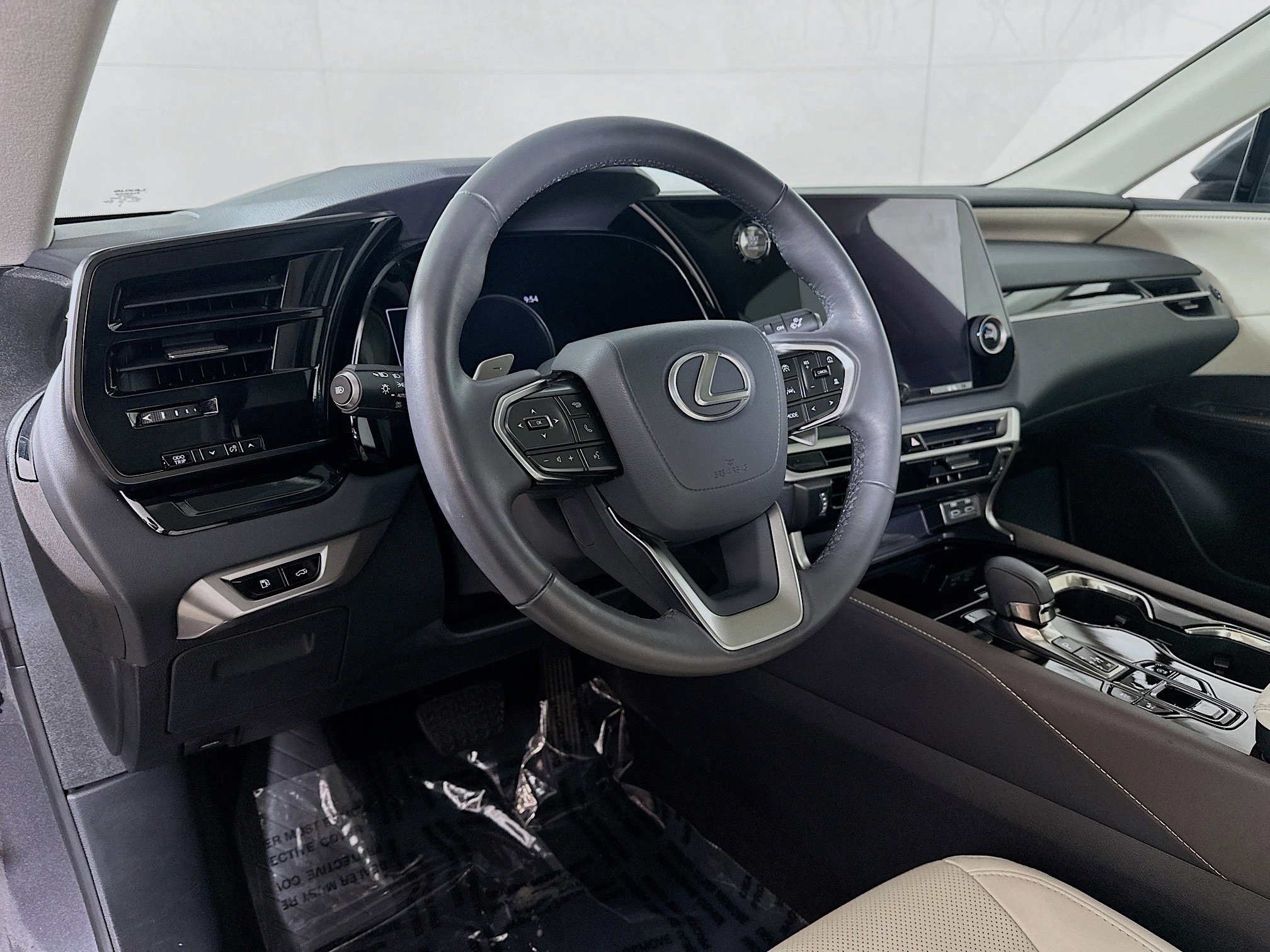 Used 2024 Lexus RX 350 AWD w/ Technology Package image 9