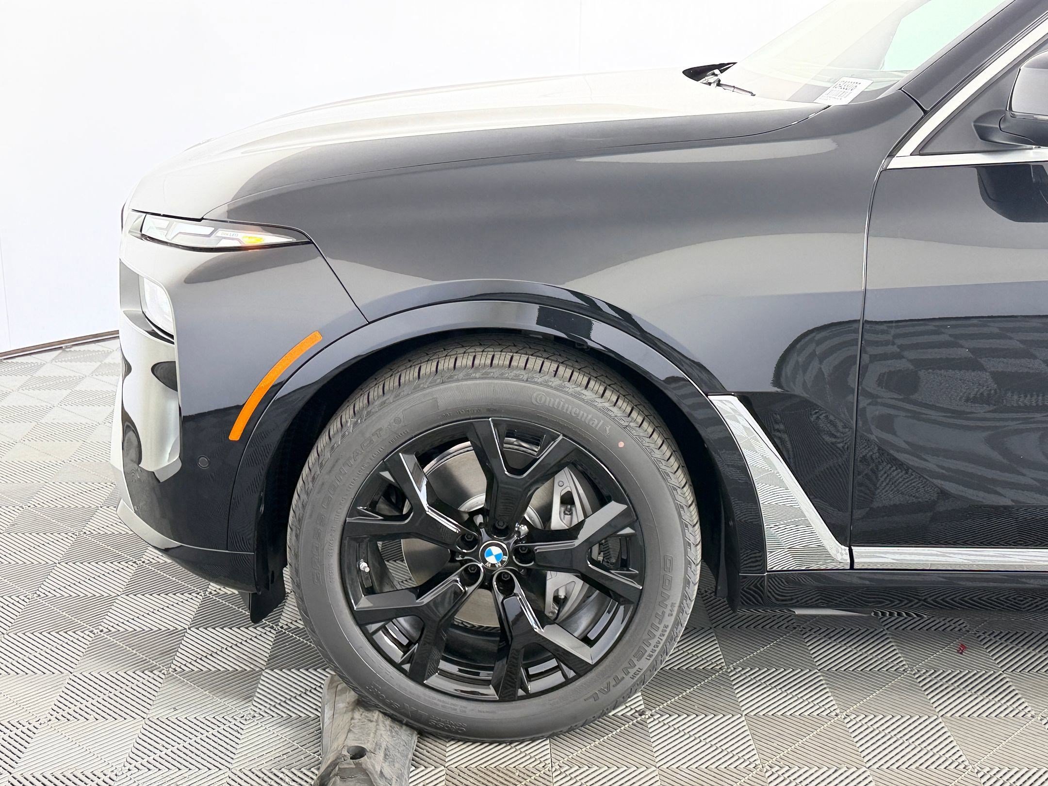 Used 2027 BMW X7 xDrive40i w/ Premium Package AWD/4WD image 11