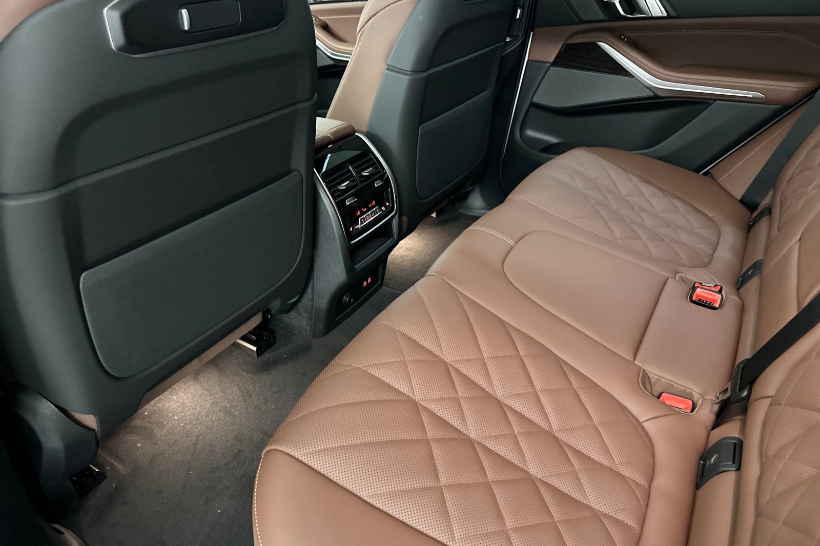 Used 2026 BMW X5 sDrive40i w/ Climate Comfort Package image 20