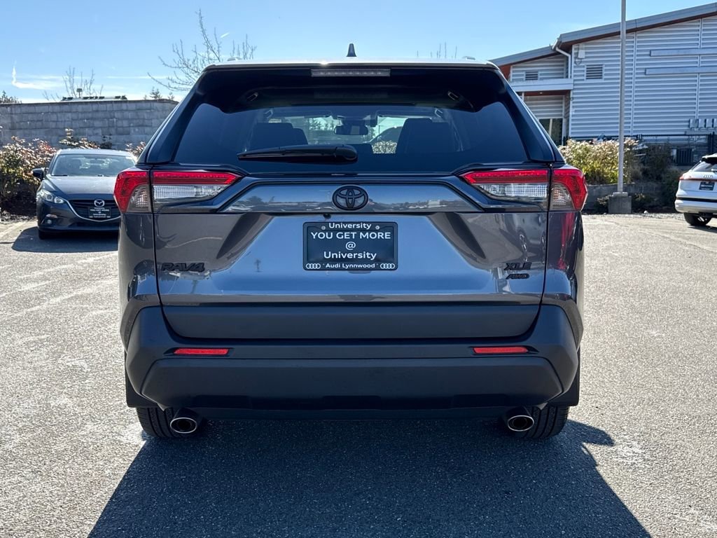 Used 2024 Toyota RAV4 XLE Premium image 6