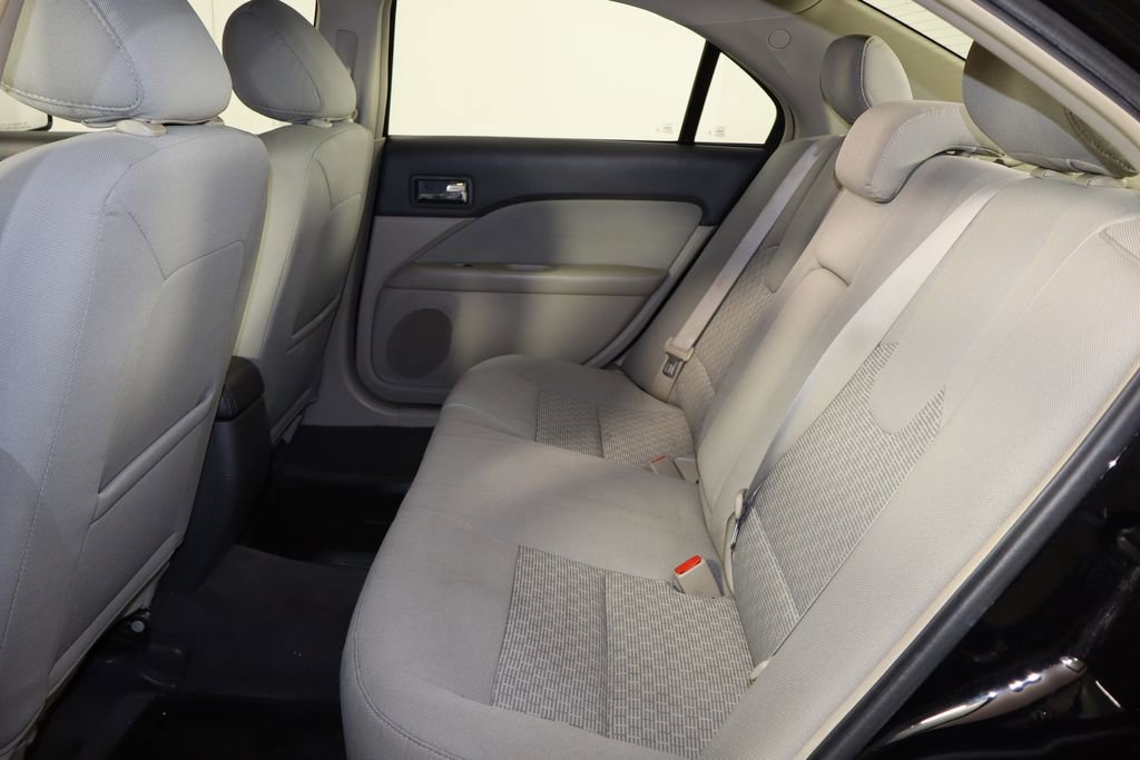 Used 2012 Ford Fusion SE image 16
