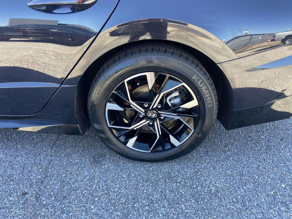 Used 2025 Hyundai Sonata SEL AWD/4WD image 7