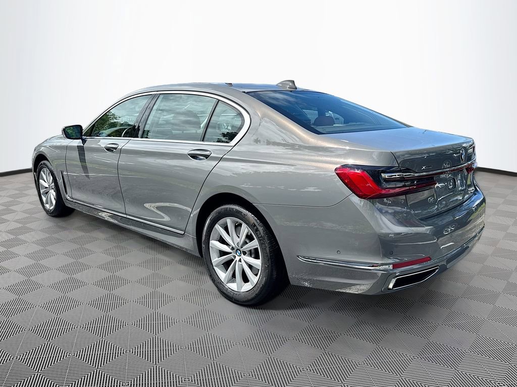 Used 2022 BMW 740i xDrive w/ Premium Package image 8