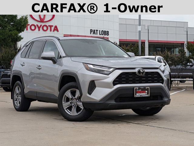 Used 2024 Toyota RAV4 XLE w/ Convenience Package FWD image 2