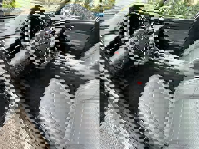 Used 2021 Toyota Avalon Limited image 17