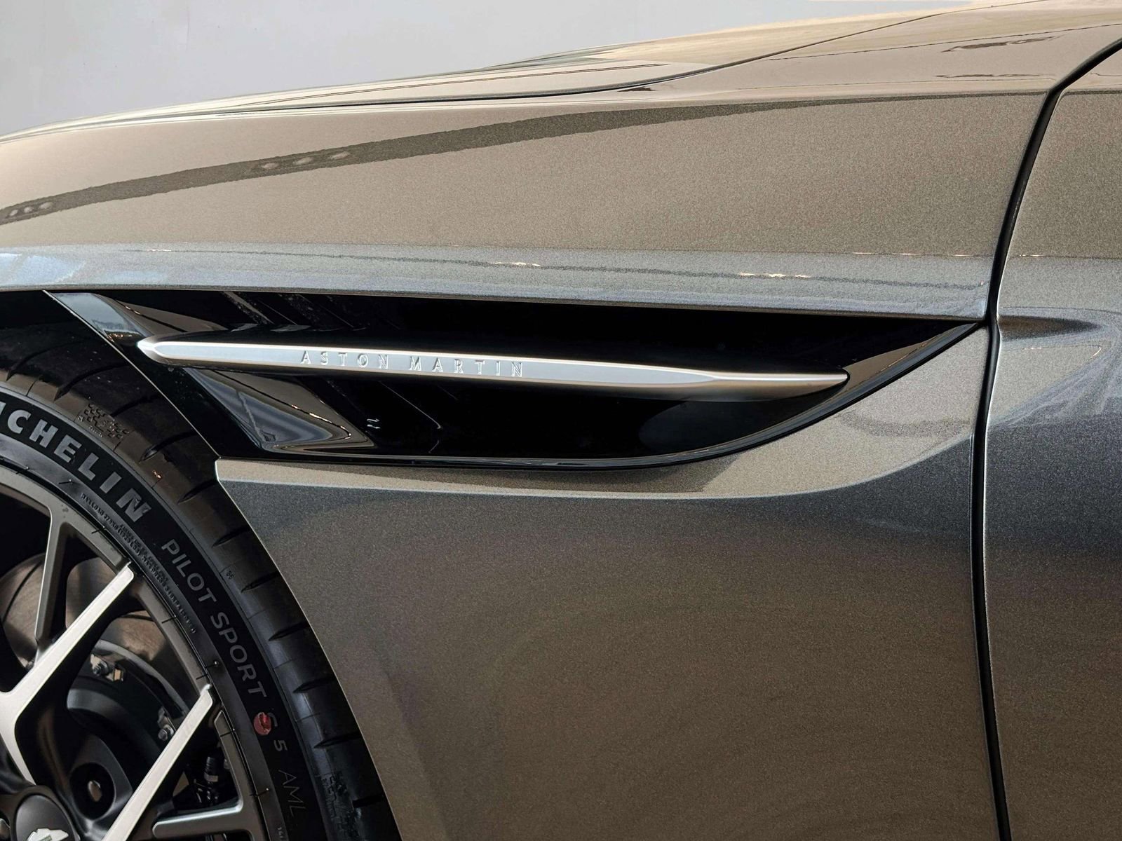 New 2026 Aston Martin DB12 Convertible RWD image 15