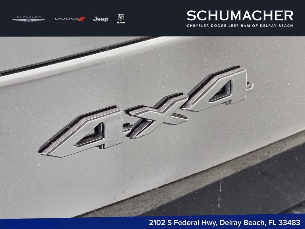 New 2025 Jeep Grand Cherokee L Summit AWD/4WD image 12