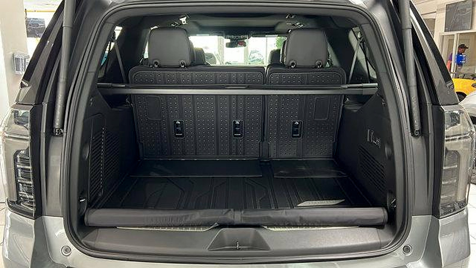 New 2025 Chevrolet Suburban Premier w/ Sun And Tow Package image 6