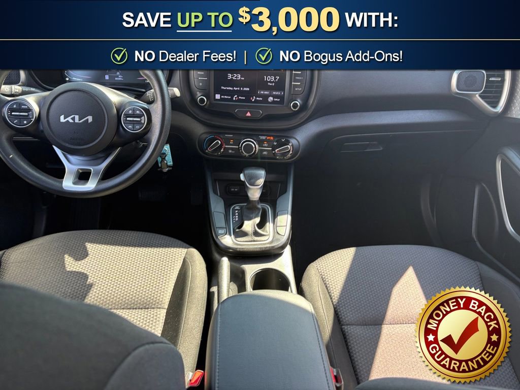 Used 2023 Kia Soul LX w/ LX Technology Package FWD image 17