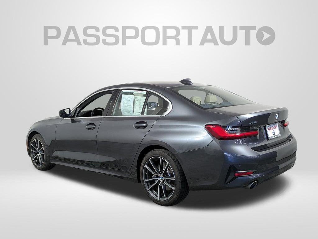 Used 2019 BMW 330i xDrive Sedan w/ Premium Package AWD/4WD image 3