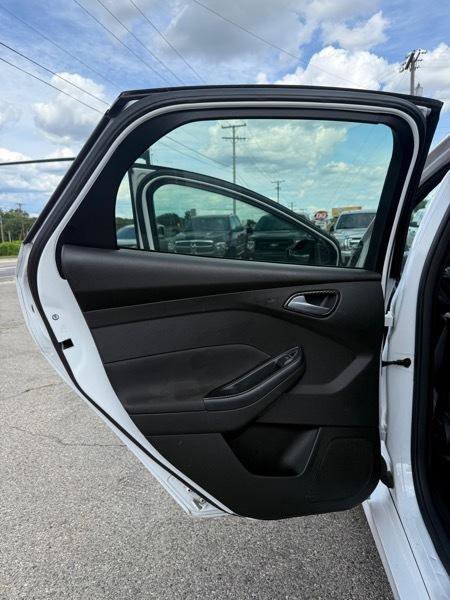 Used 2016 Ford Focus ST image 18