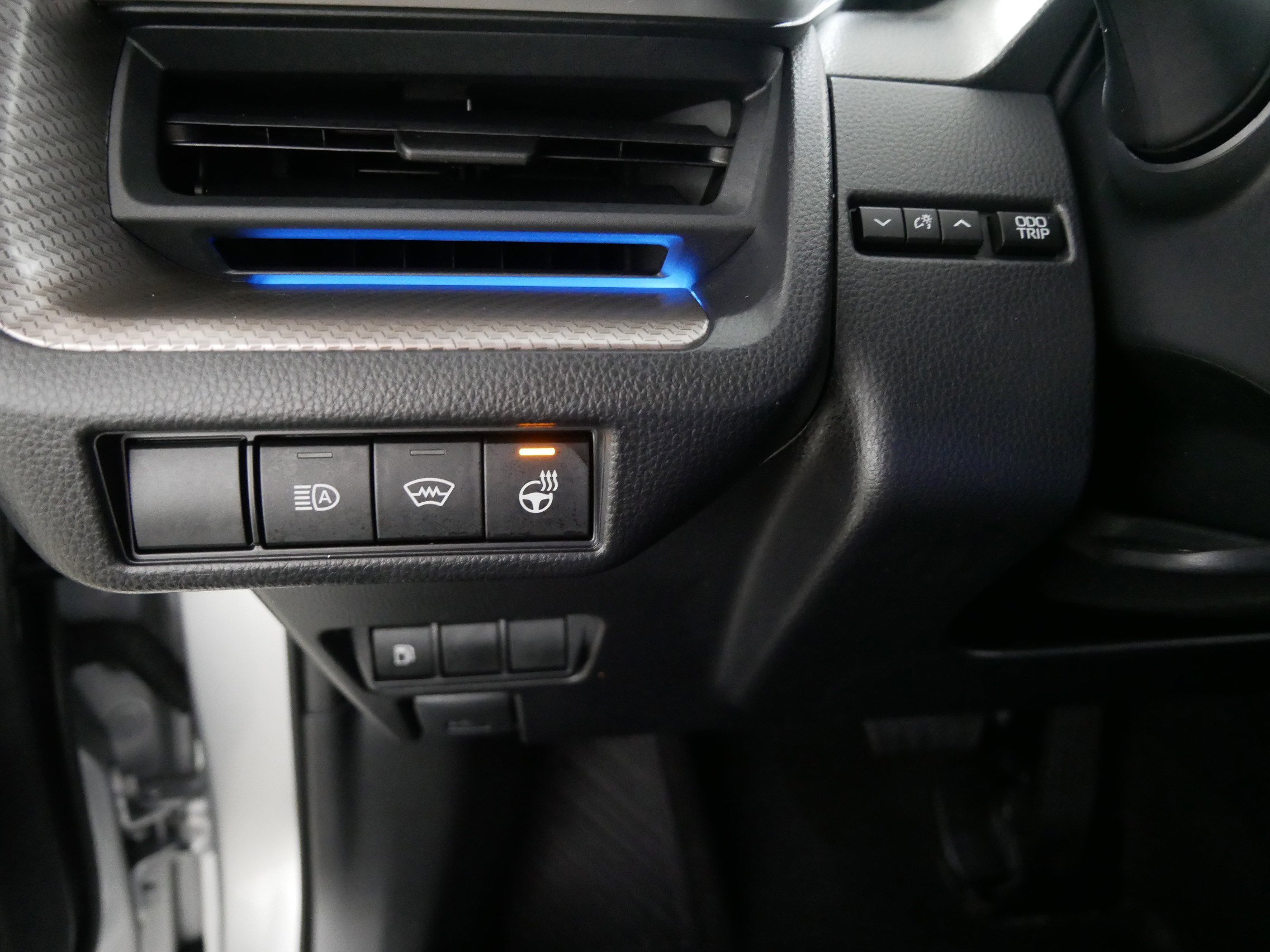 Used 2024 Toyota Prius XLE image 26