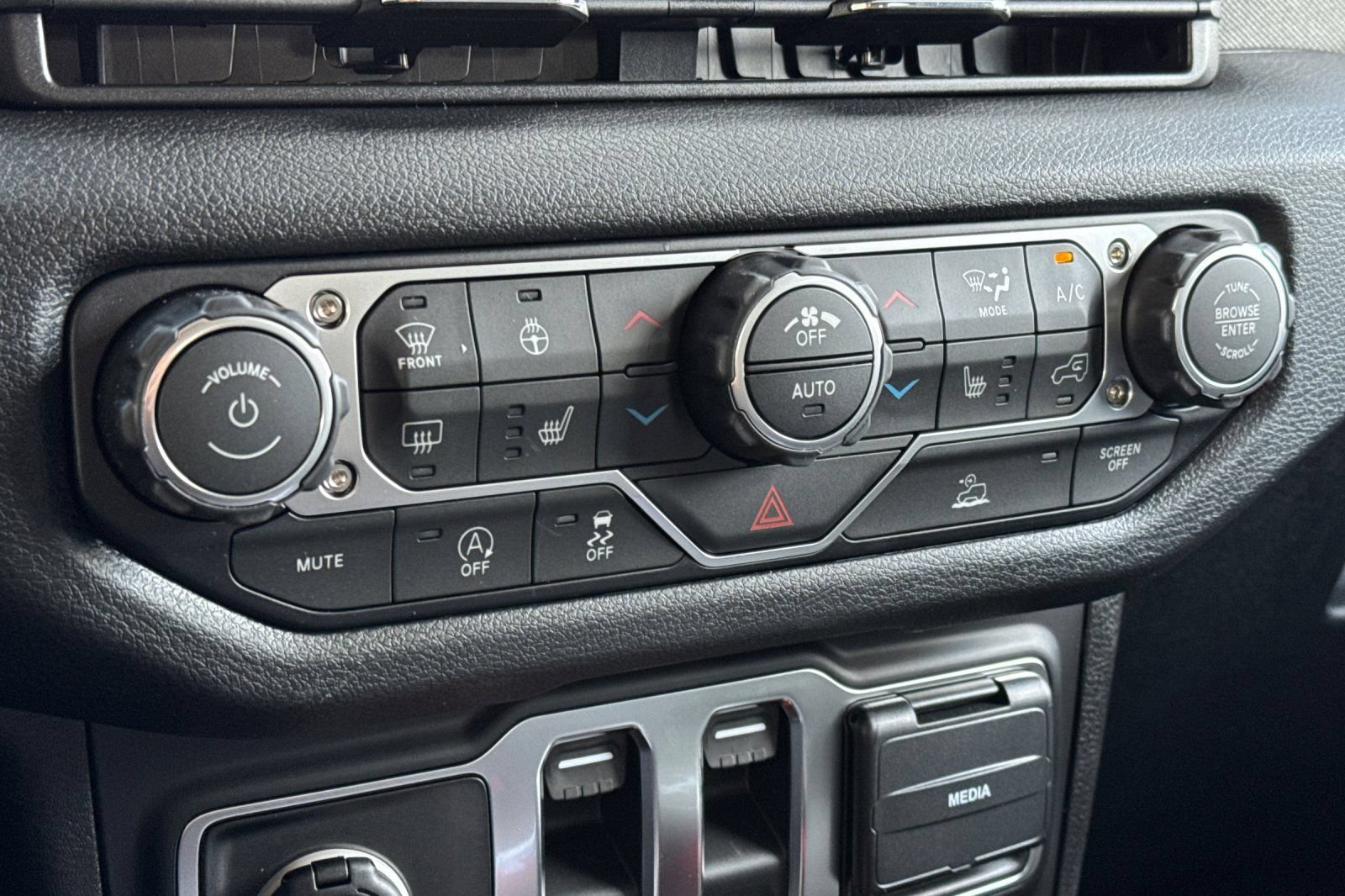 New 2026 Jeep Wrangler Sport AWD/4WD image 19
