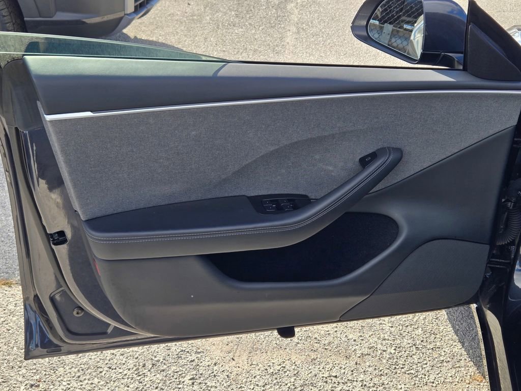 Used 2025 Tesla Model 3 Long Range image 26