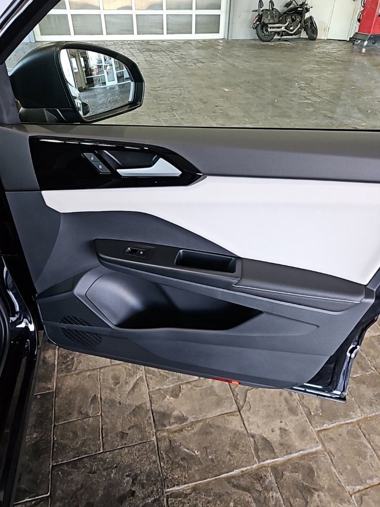 New 2026 Volkswagen Taos S image 11