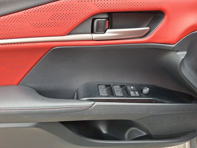 Used 2025 Toyota Camry XSE image 15