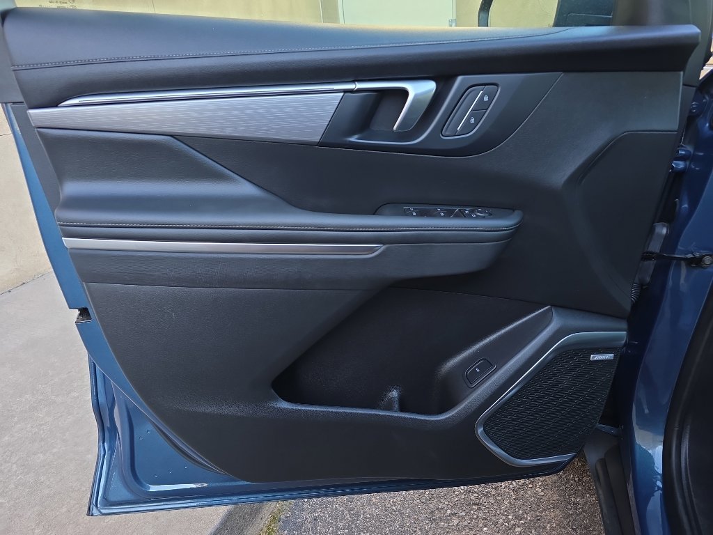 Used 2025 Buick Enclave Preferred image 23