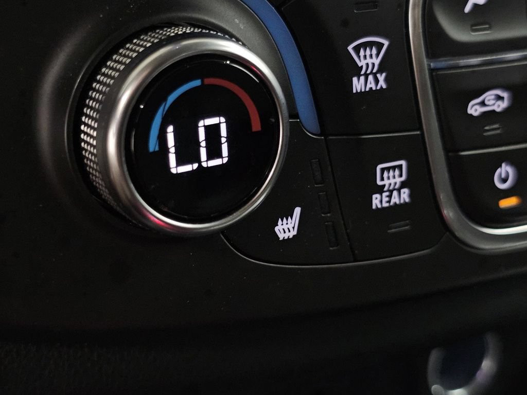 Used 2019 Chevrolet Traverse LT FWD image 21
