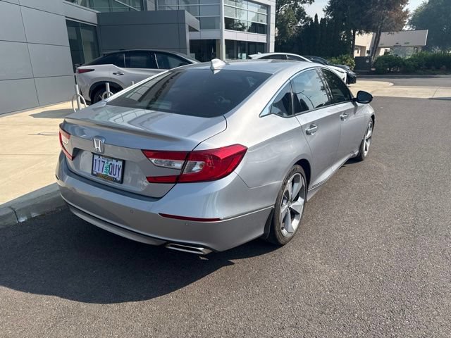 Used 2018 Honda Accord Touring image 3