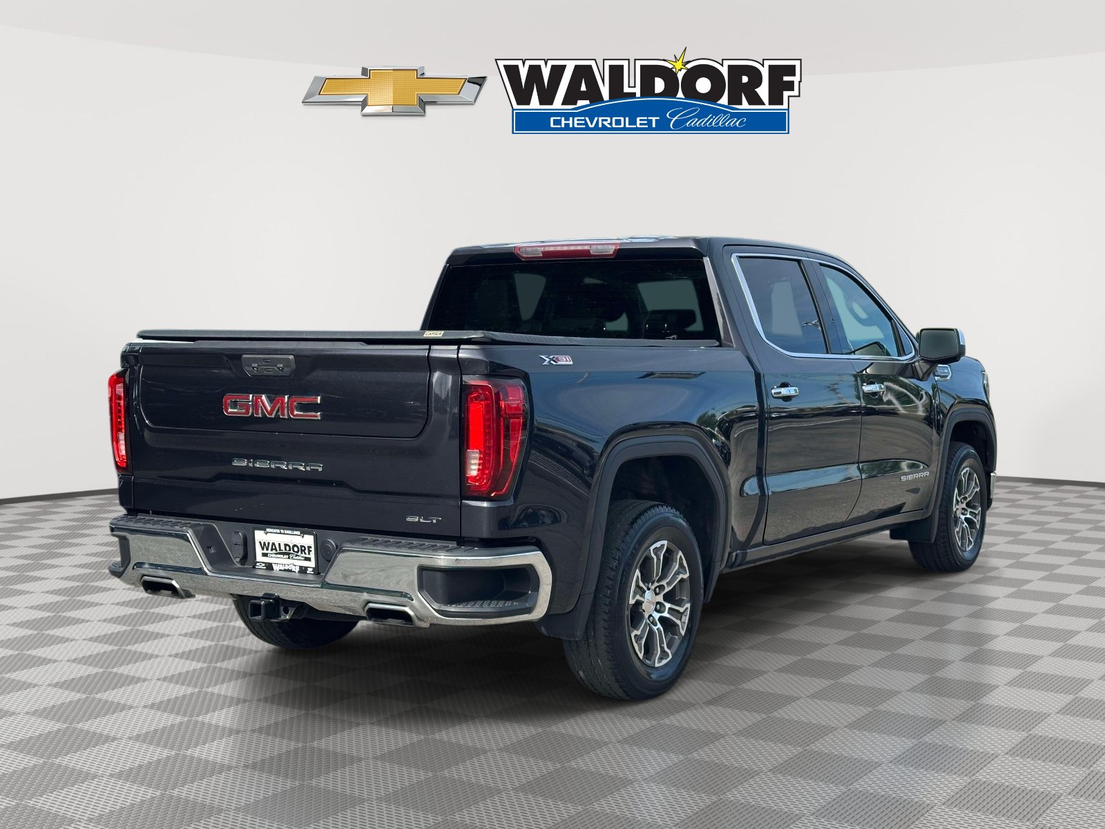 Used 2022 GMC Sierra 1500 SLT w/ SLT Convenience Package AWD/4WD image 6