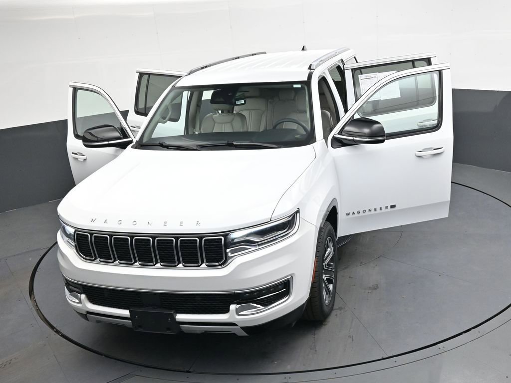 Used 2024 Jeep Wagoneer L Series II w/ Flexible Seating Group image 40