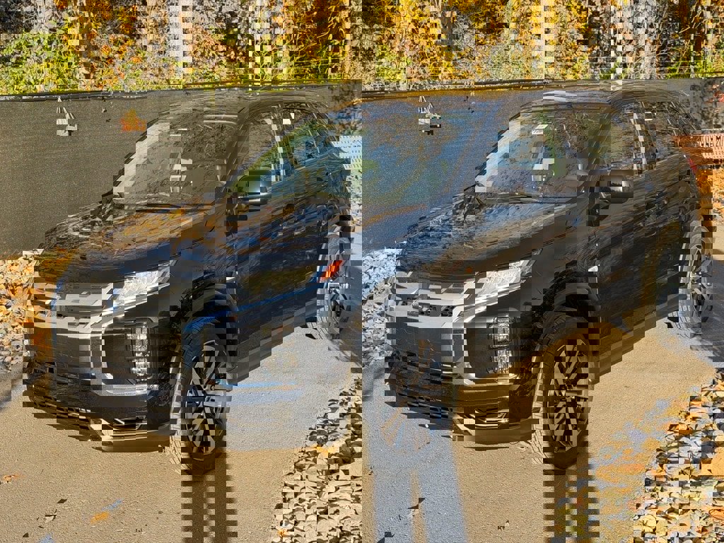 New 2025 Mitsubishi Outlander Sport ES image 1