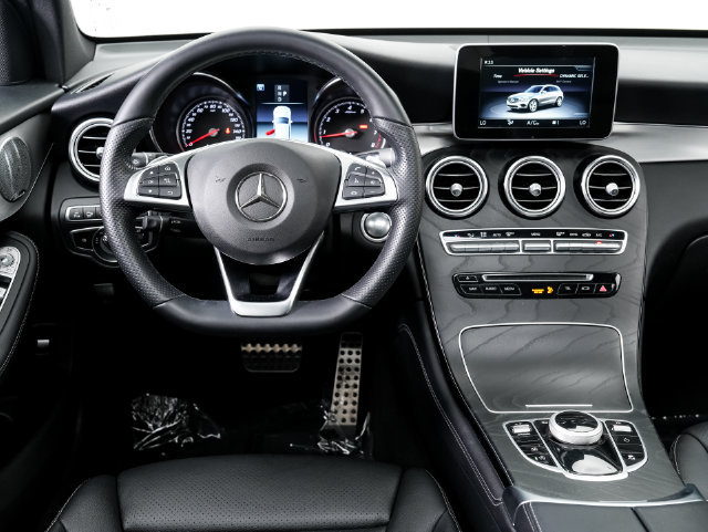 Used 2019 Mercedes-Benz GLC 300 4MATIC image 15