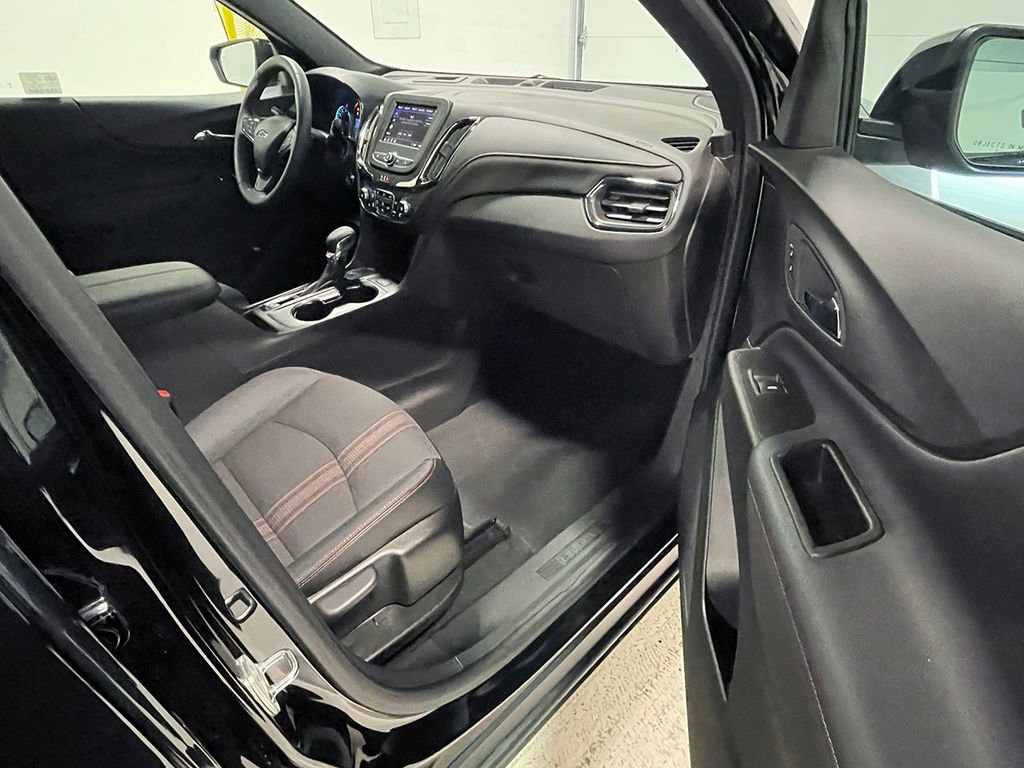Used 2023 Chevrolet Equinox RS image 25