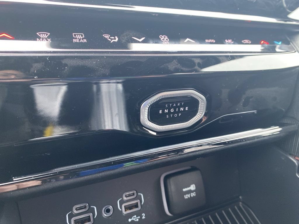 New 2026 Jeep Grand Cherokee Altitude AWD/4WD image 27