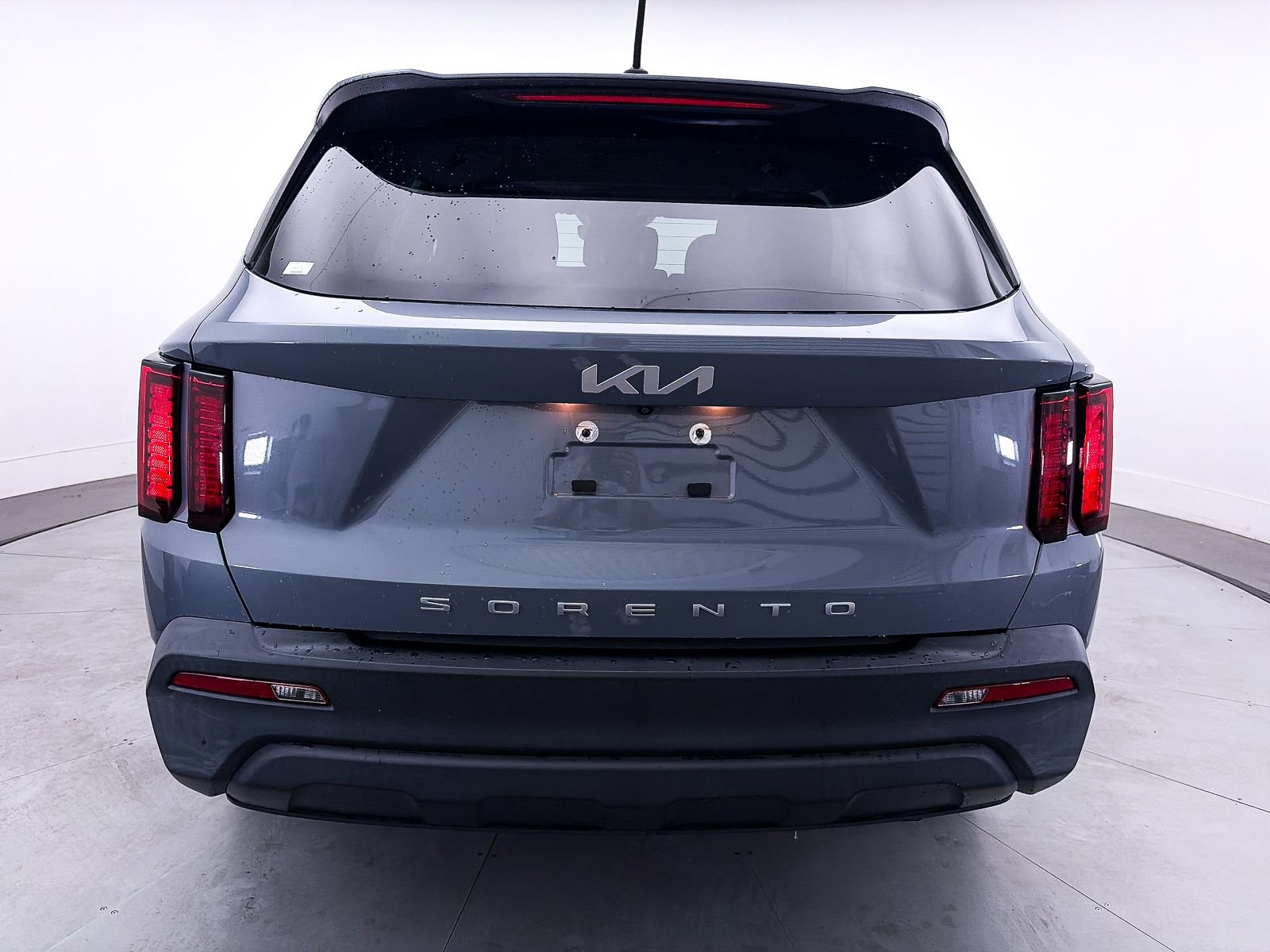 Used 2022 Kia Sorento LX image 13