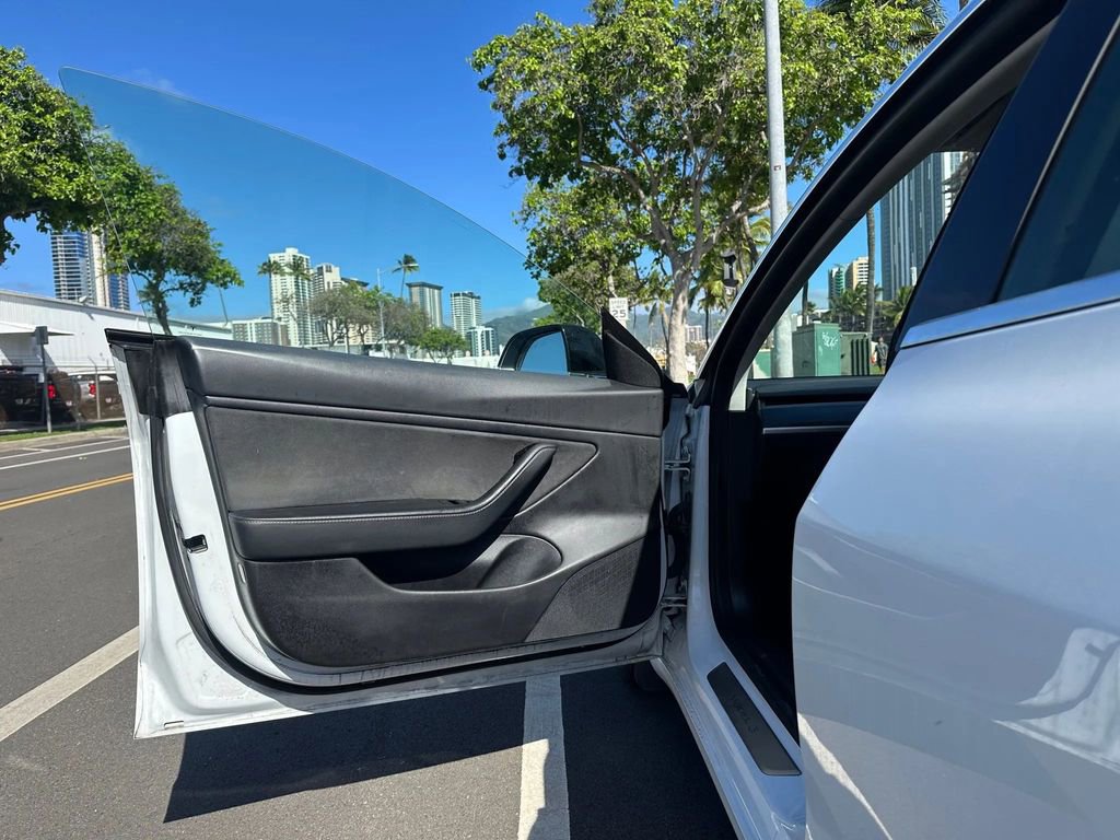 Used 2020 Tesla Model 3 Long Range image 13