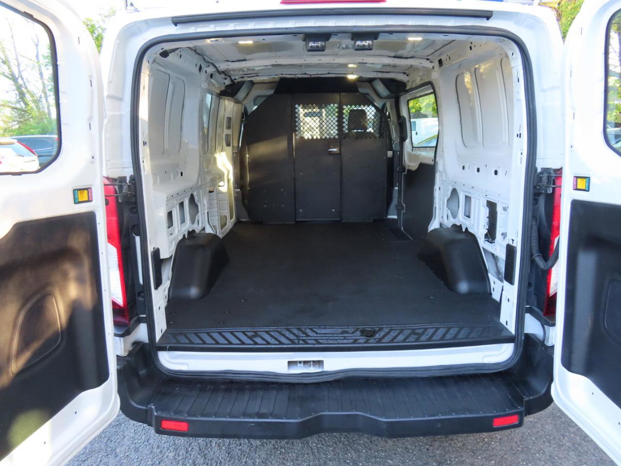 Used 2015 Ford Transit 150 130 Low Roof RWD image 20