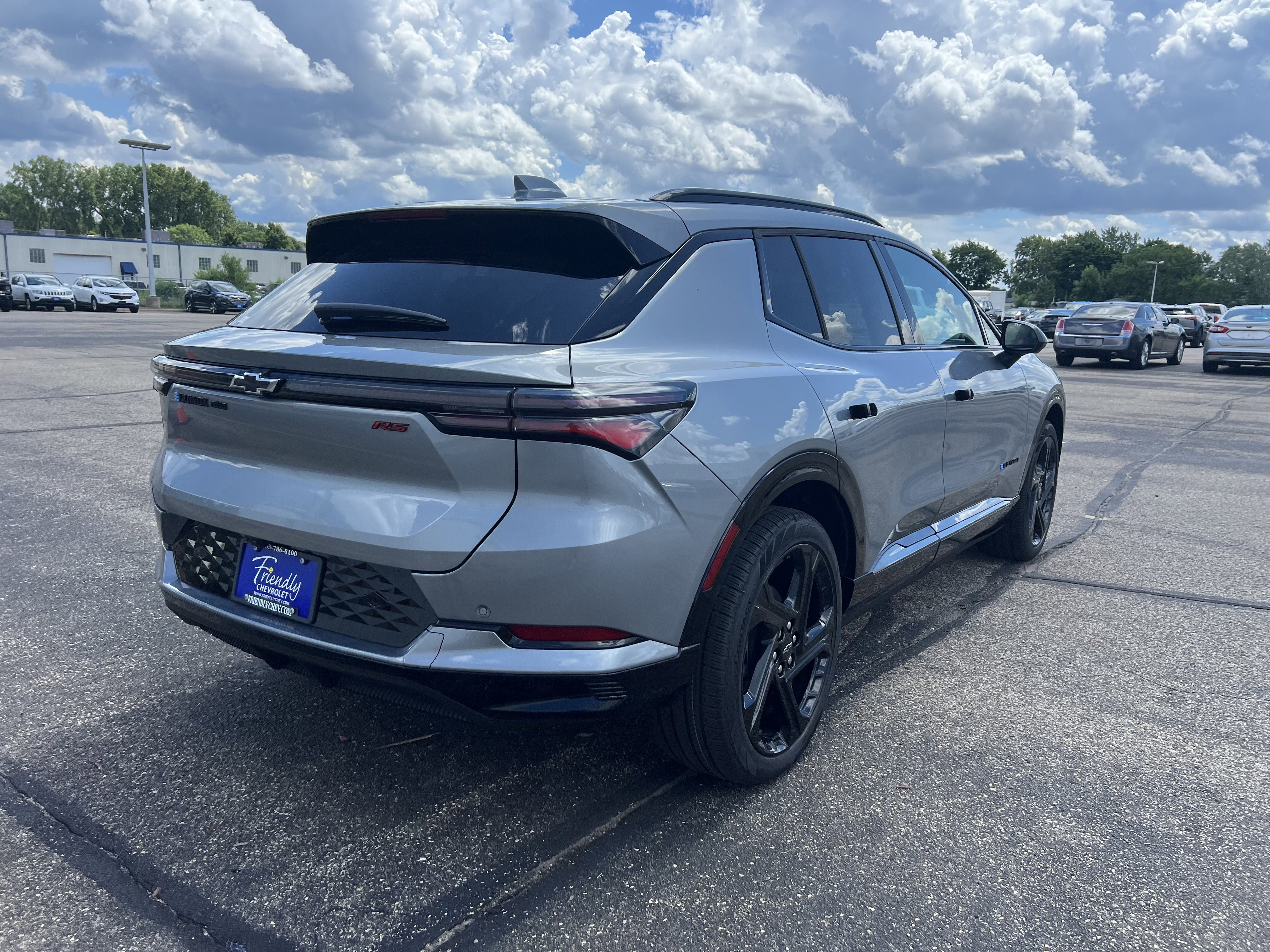 New 2025 Chevrolet Equinox EV RS image 3