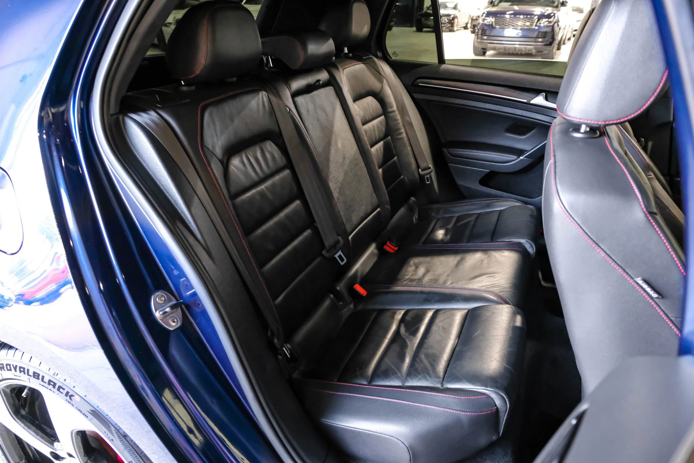 Used 2015 Volkswagen GTI SE FWD image 41