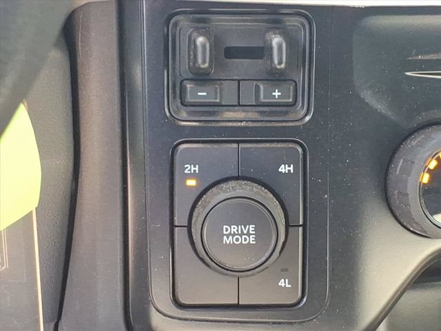 Used 2024 Ford F550 4x4 Regular Cab Super Duty image 23