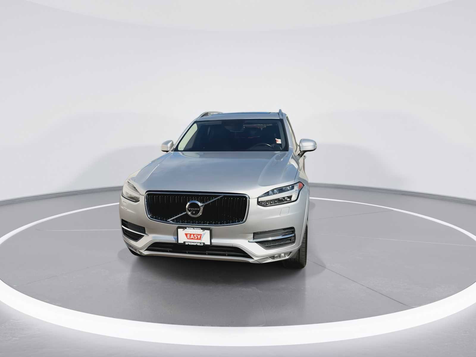 Used 2017 Volvo XC90 T6 Momentum w/ Vision Package image 3