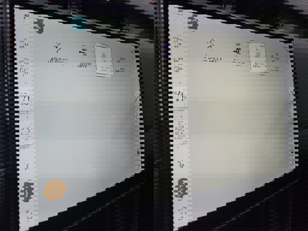 New 2024 Land Rover Discovery Sport Dynamic SE image 33