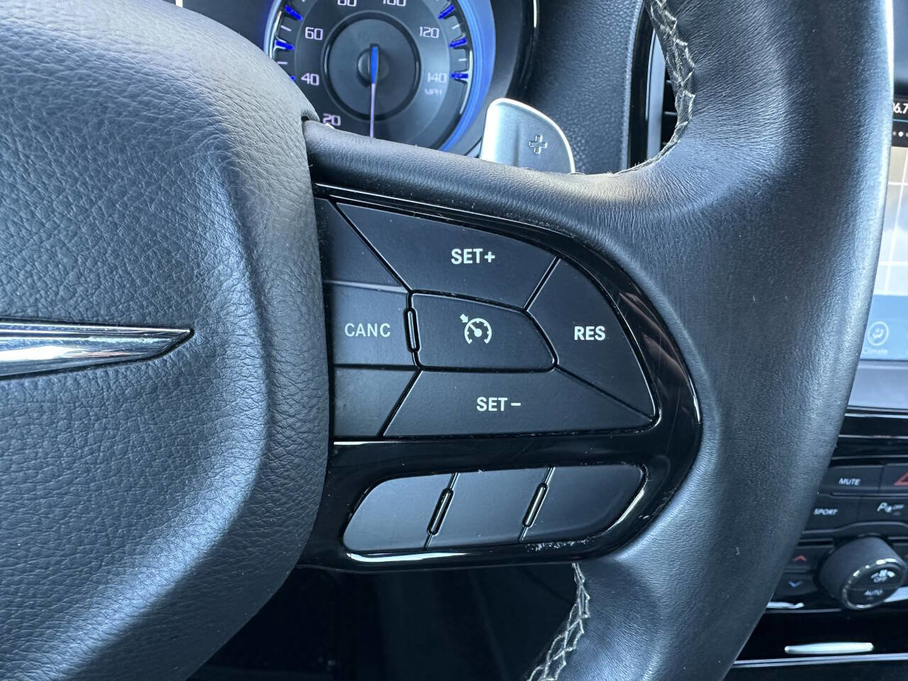 Used 2018 Chrysler 300 S w/ 300S Premium Group image 27