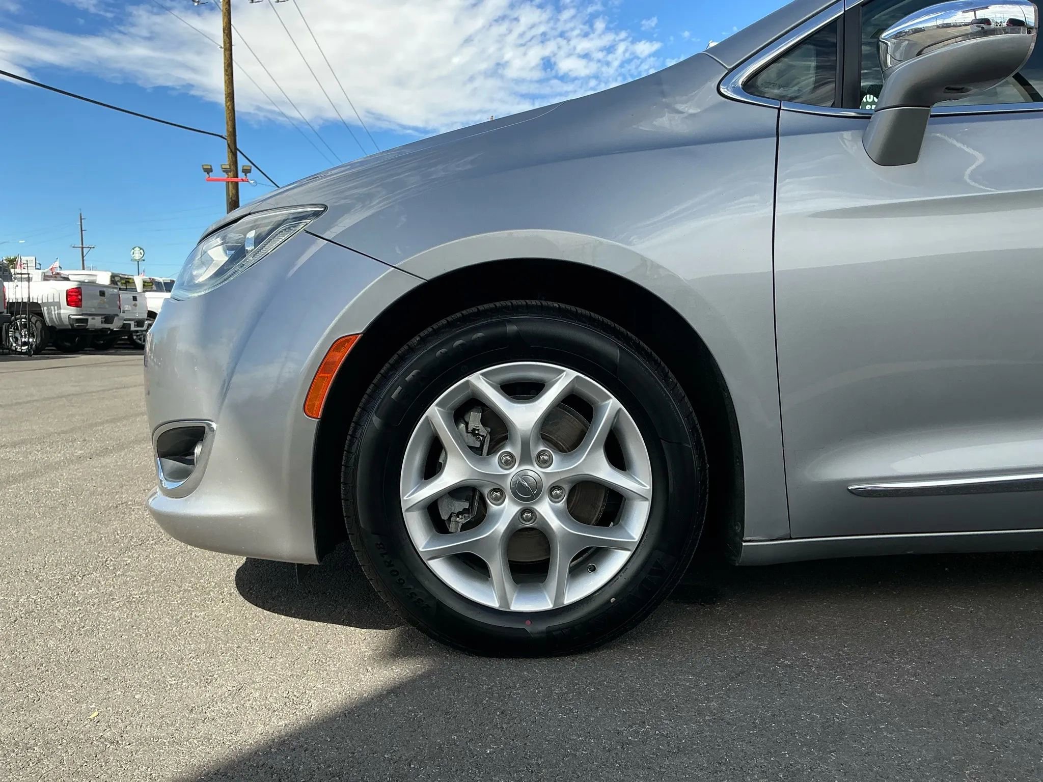 Used 2020 Chrysler Pacifica Limited FWD image 6