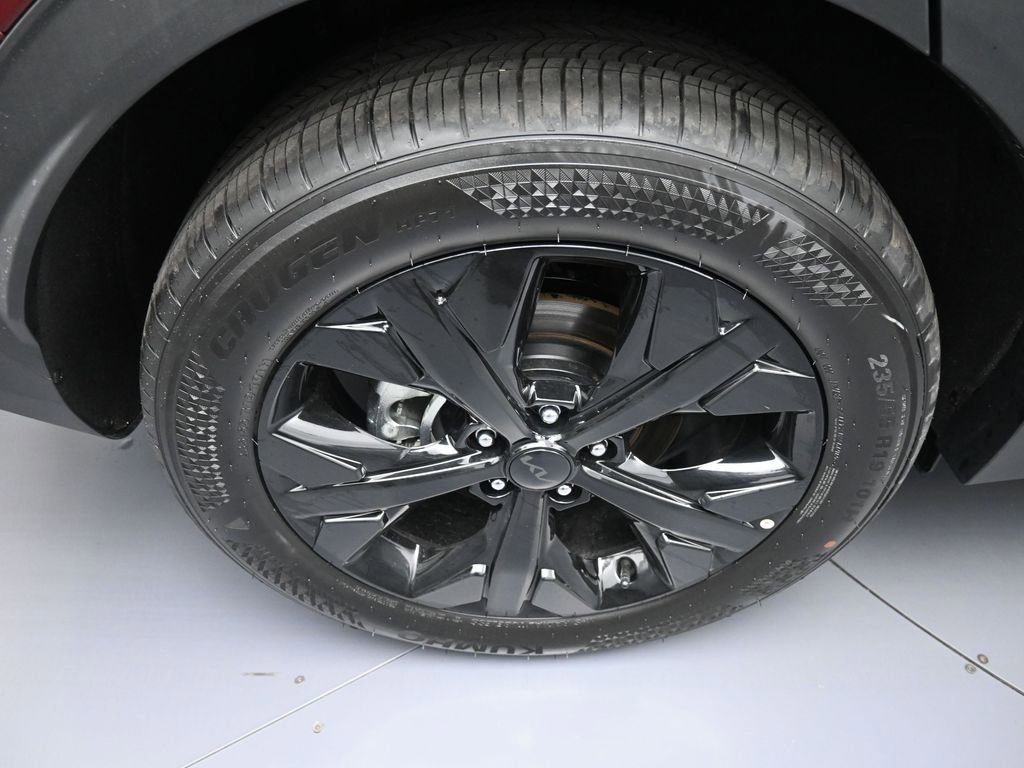 Certified 2025 Kia Sportage X-Line w/ Premium Package AWD/4WD image 12