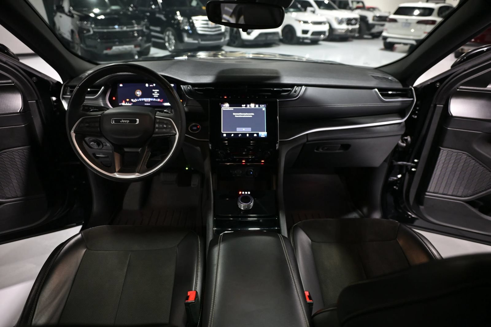 Used 2023 Jeep Grand Cherokee Altitude AWD/4WD image 18