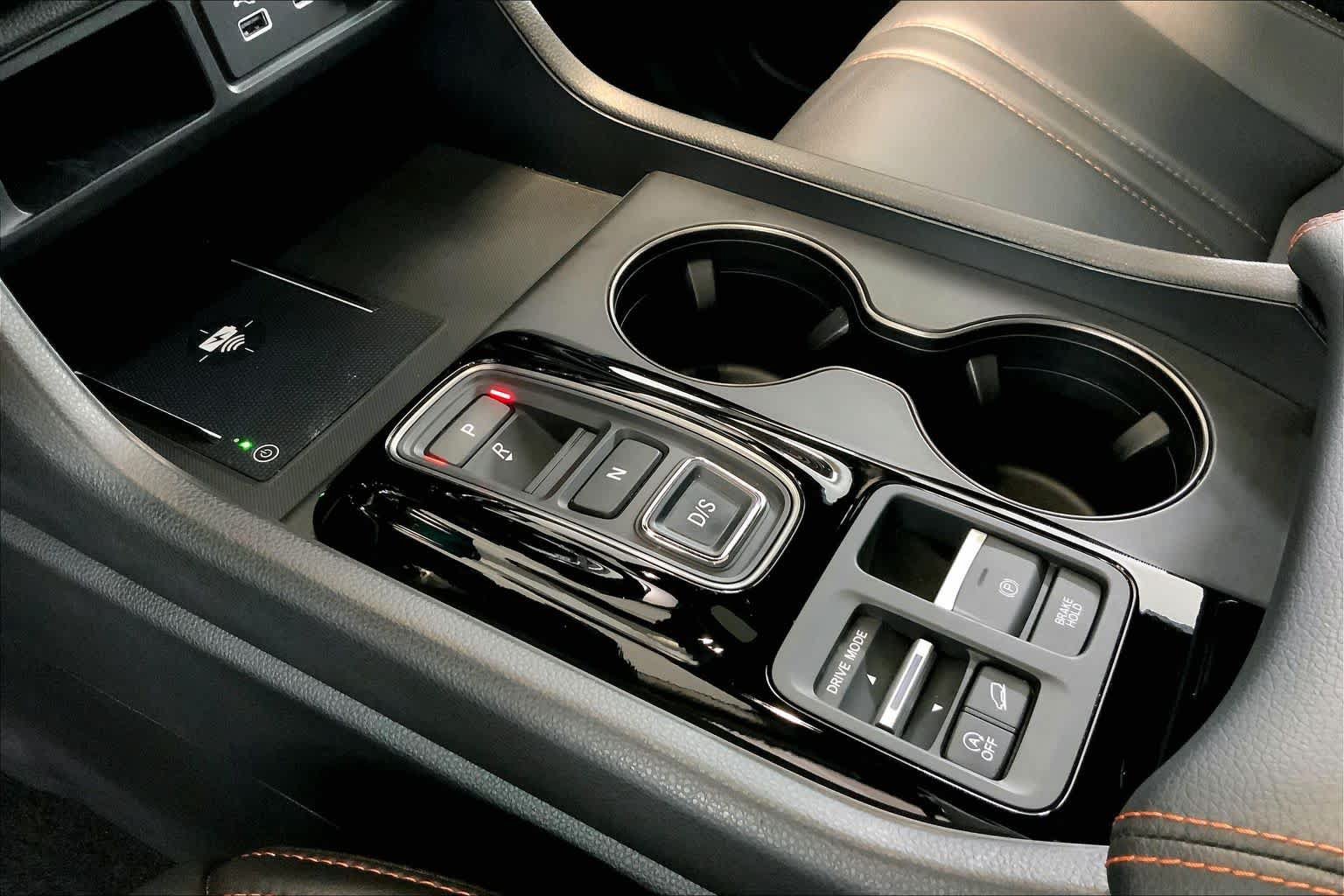 Used 2025 Honda Pilot TrailSport image 16