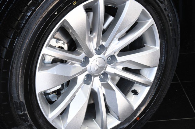 New 2026 Mitsubishi Outlander ES AWD/4WD image 7