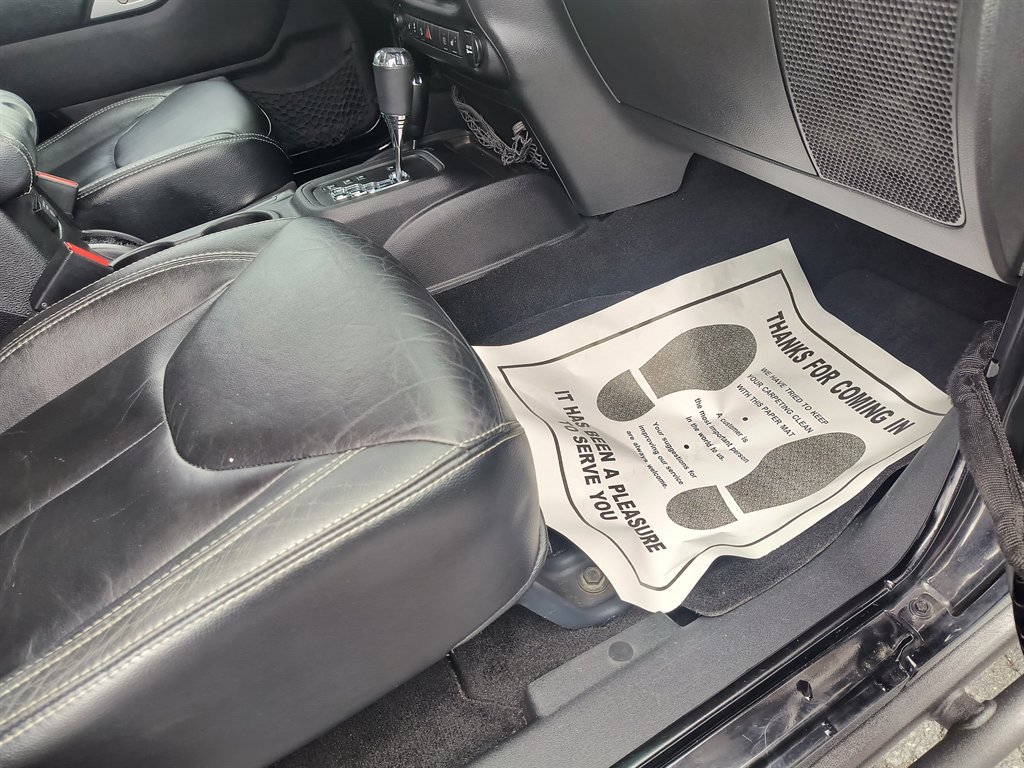 Used 2014 Jeep Wrangler Unlimited Rubicon image 30