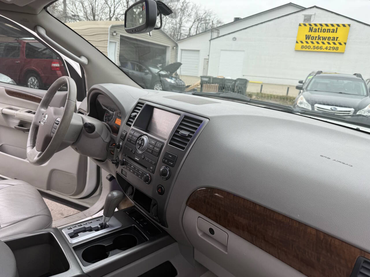 Used 2010 Nissan Armada Titanium AWD/4WD image 14