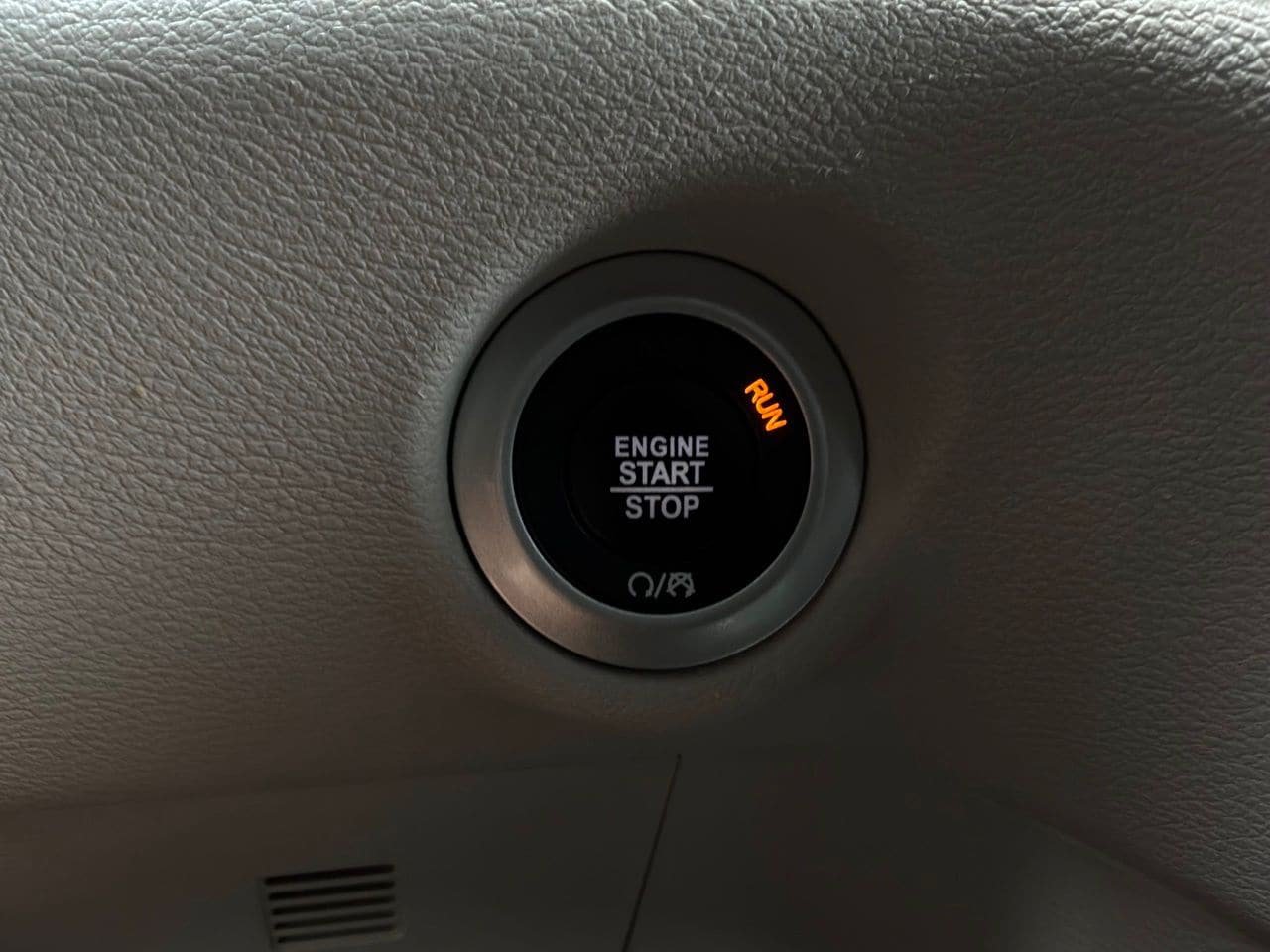 Used 2023 Chrysler Voyager LX FWD image 28