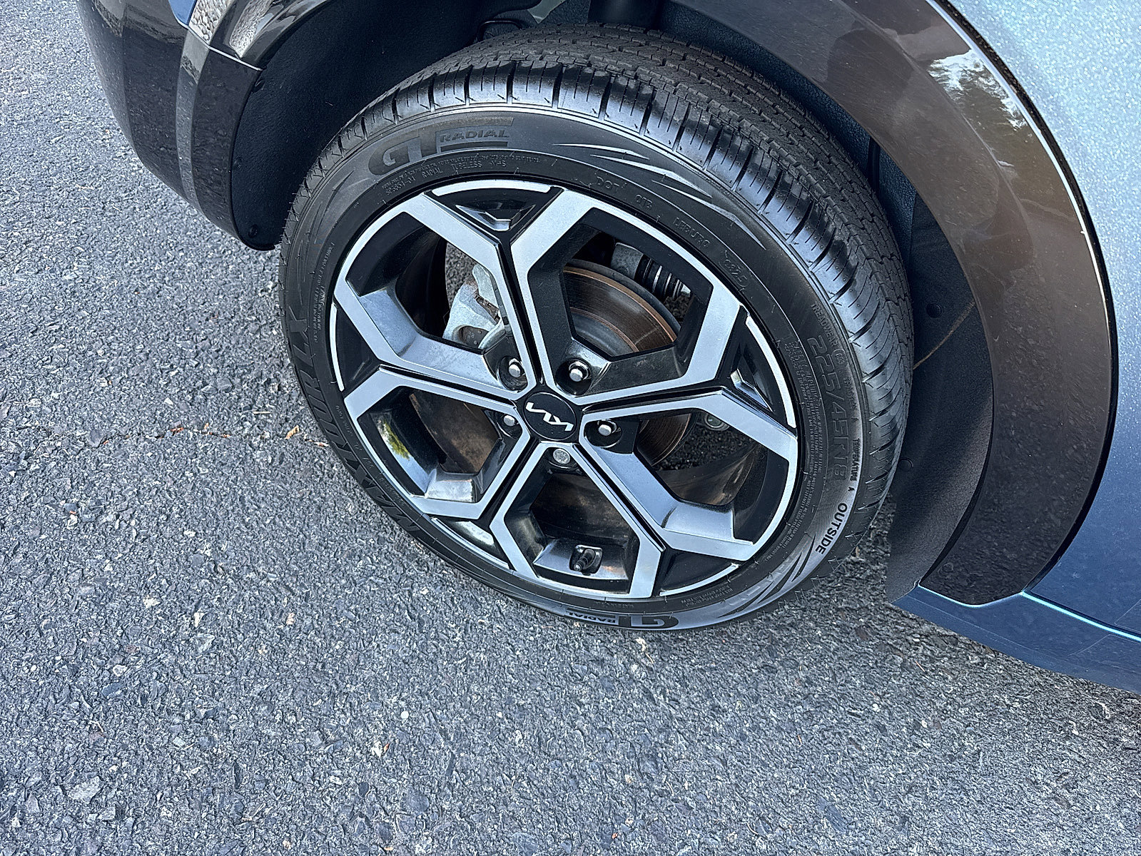 Used 2023 Kia Niro EX Touring FWD image 22