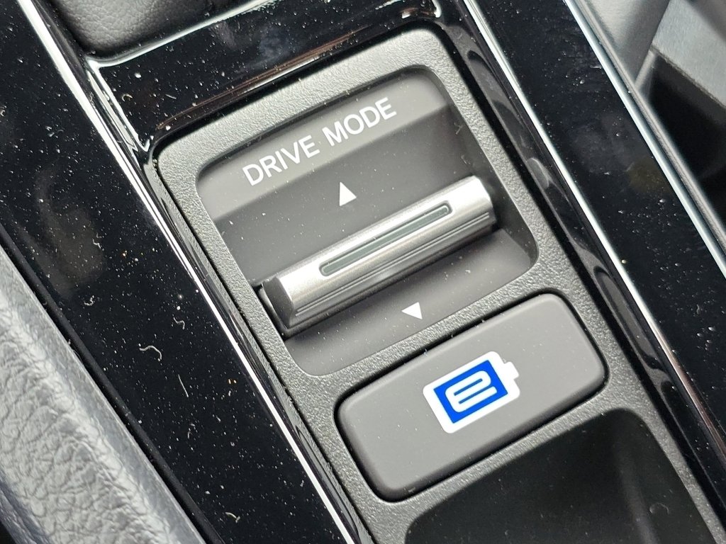 Certified 2025 Honda Accord Sport image 9