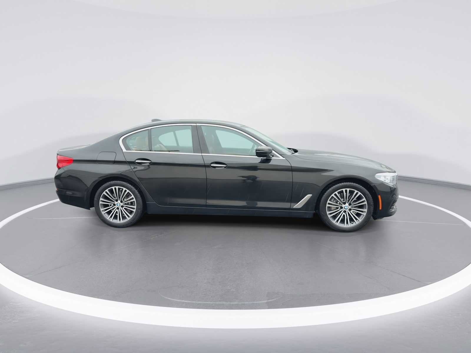 Used 2018 BMW 540i xDrive 540i xDrive image 9